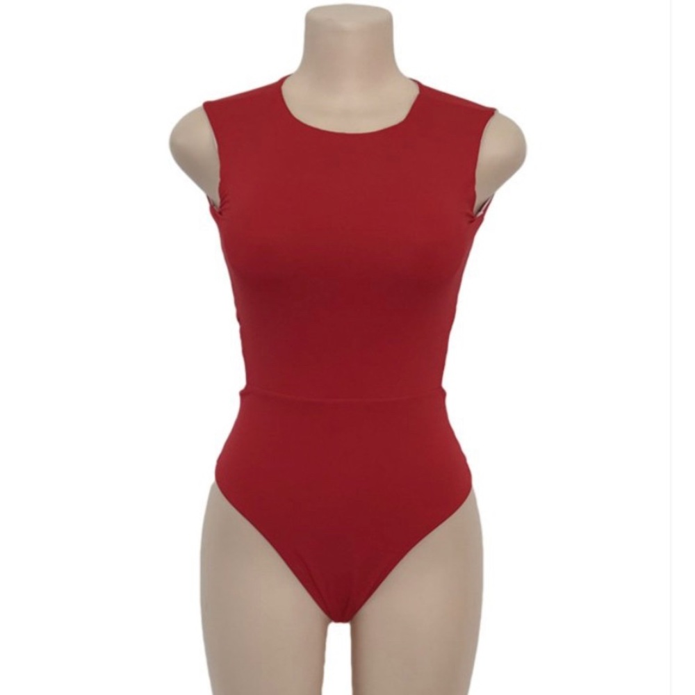 Solid Strappy Back Swimsuit